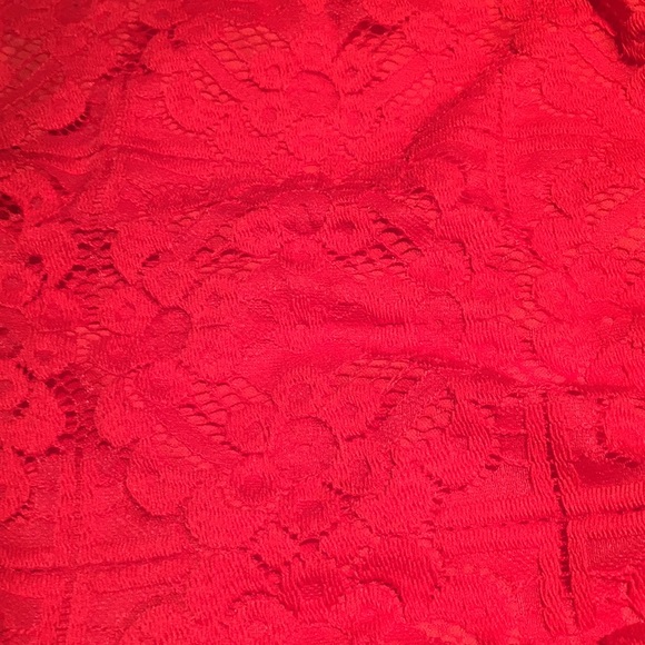 Petite Red  lace halter Bodycon Dress - Picture 3 of 3